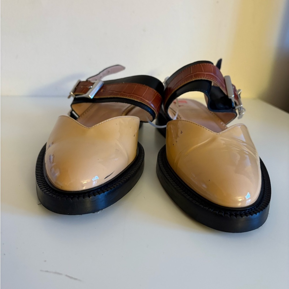 Inch2 Slingback Sandals Beige Brown Patent Leather Tan  Flats 7.5 - Picture 2 of 13
